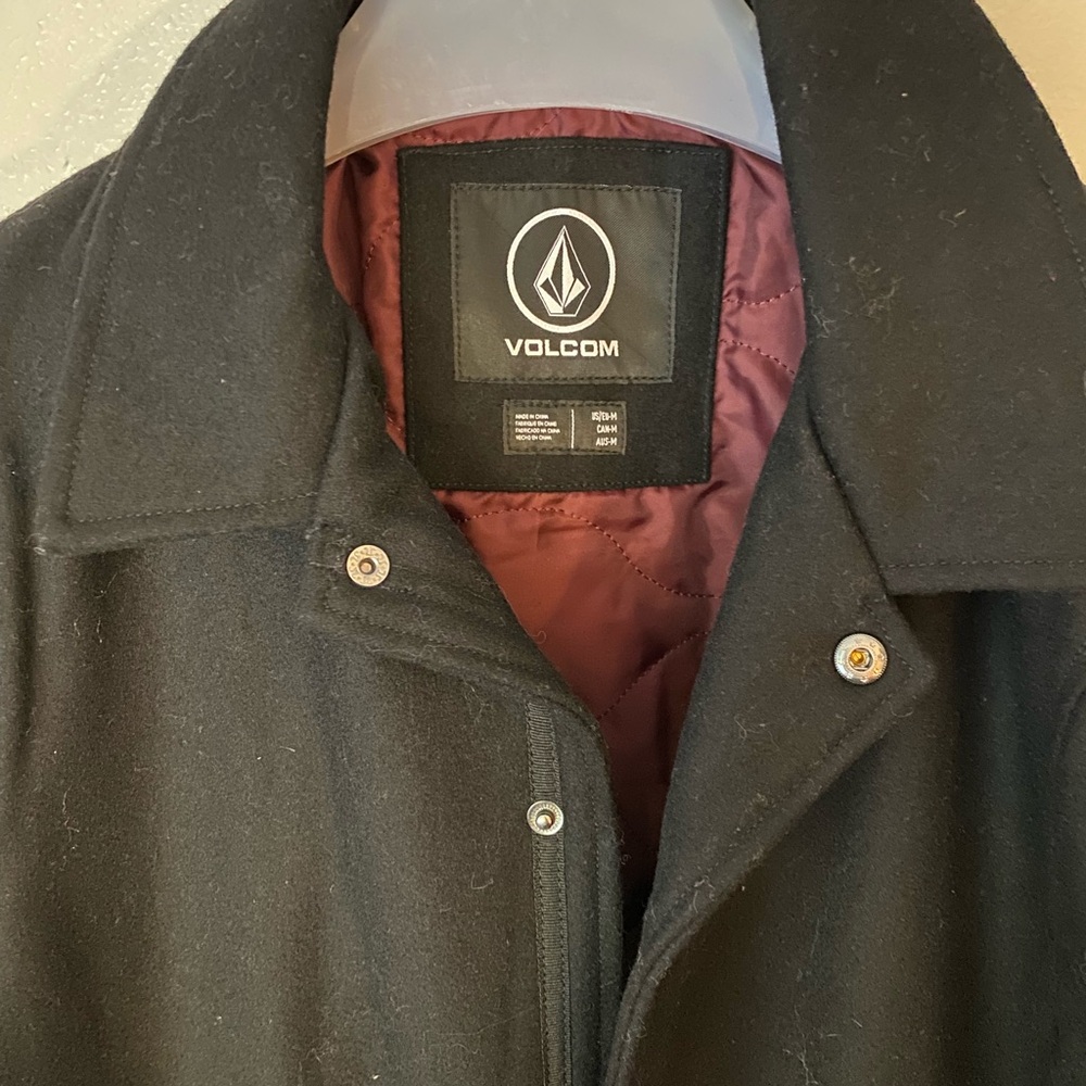 Volcom Men's Black Jacket - Picture 2 of 5